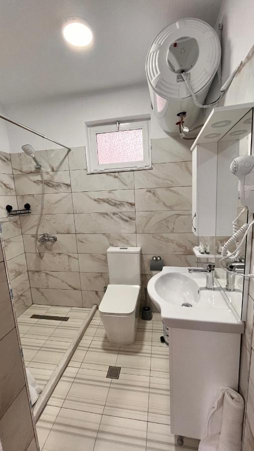 Driteza Hotel Korce Exterior foto