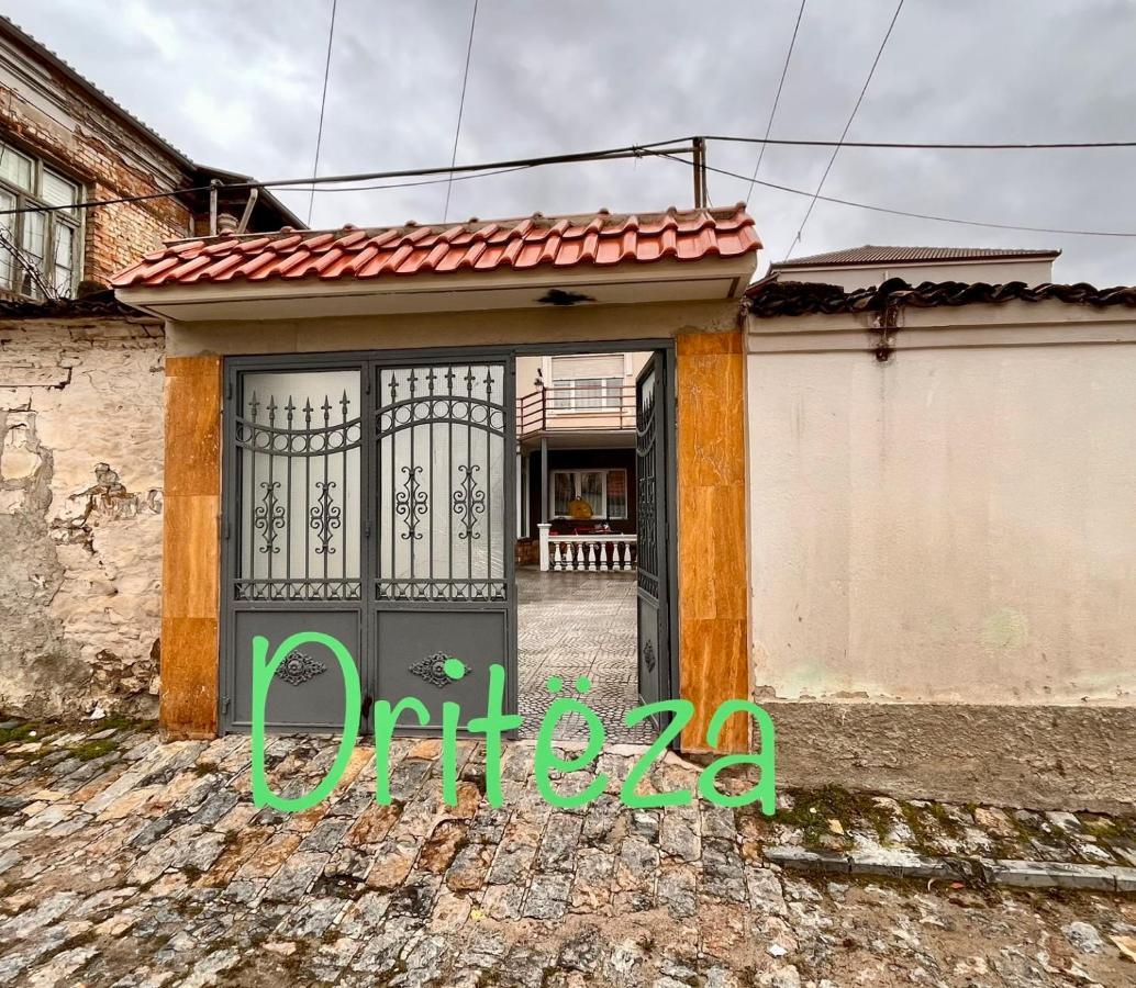 Driteza Hotel Korce Exterior foto
