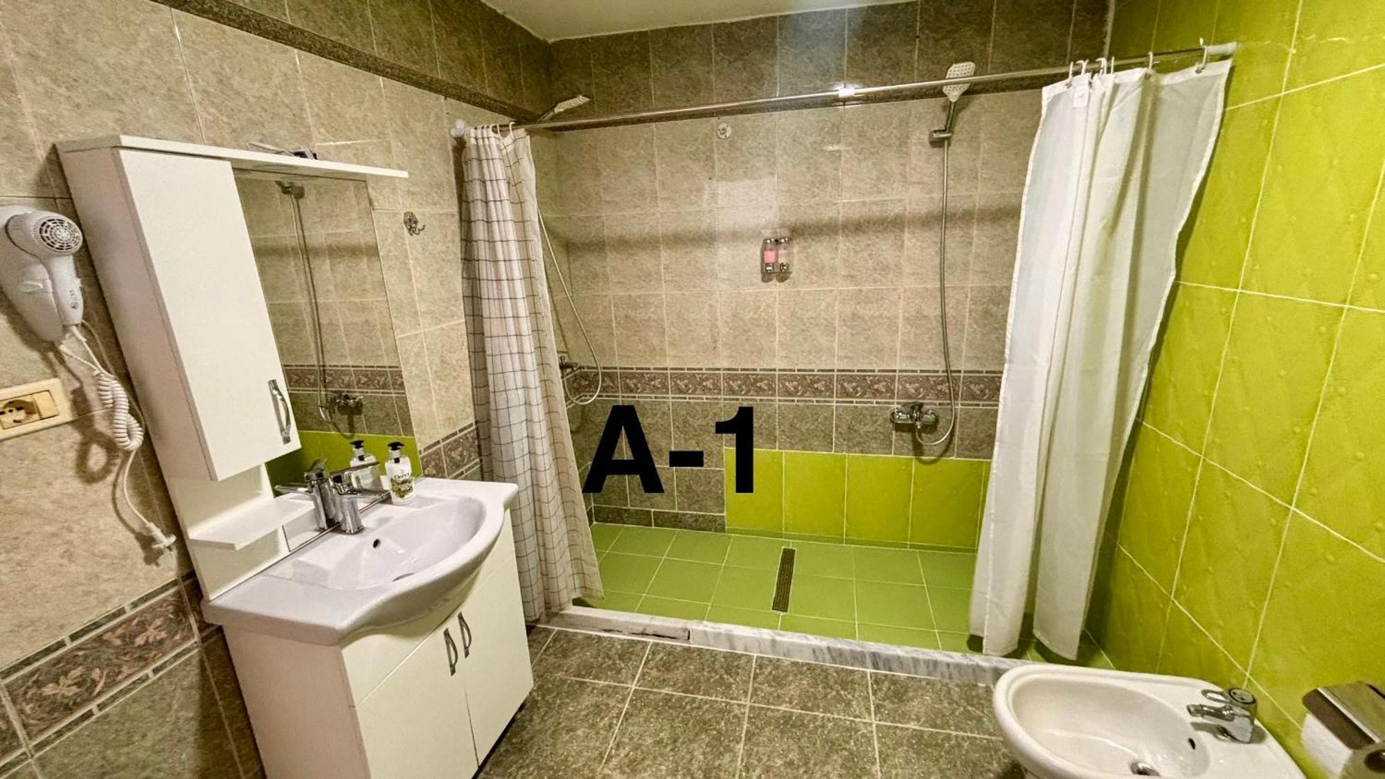 Driteza Hotel Korce Exterior foto